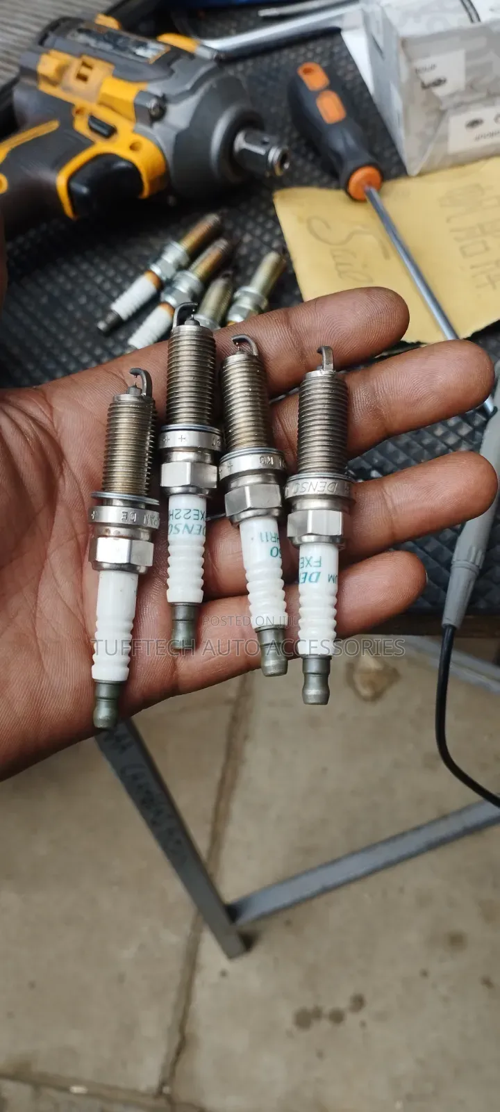 Car Engine Service and Plugs Replace