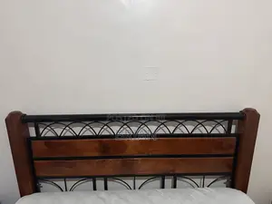 5 by 6 Metal/Wood Frame