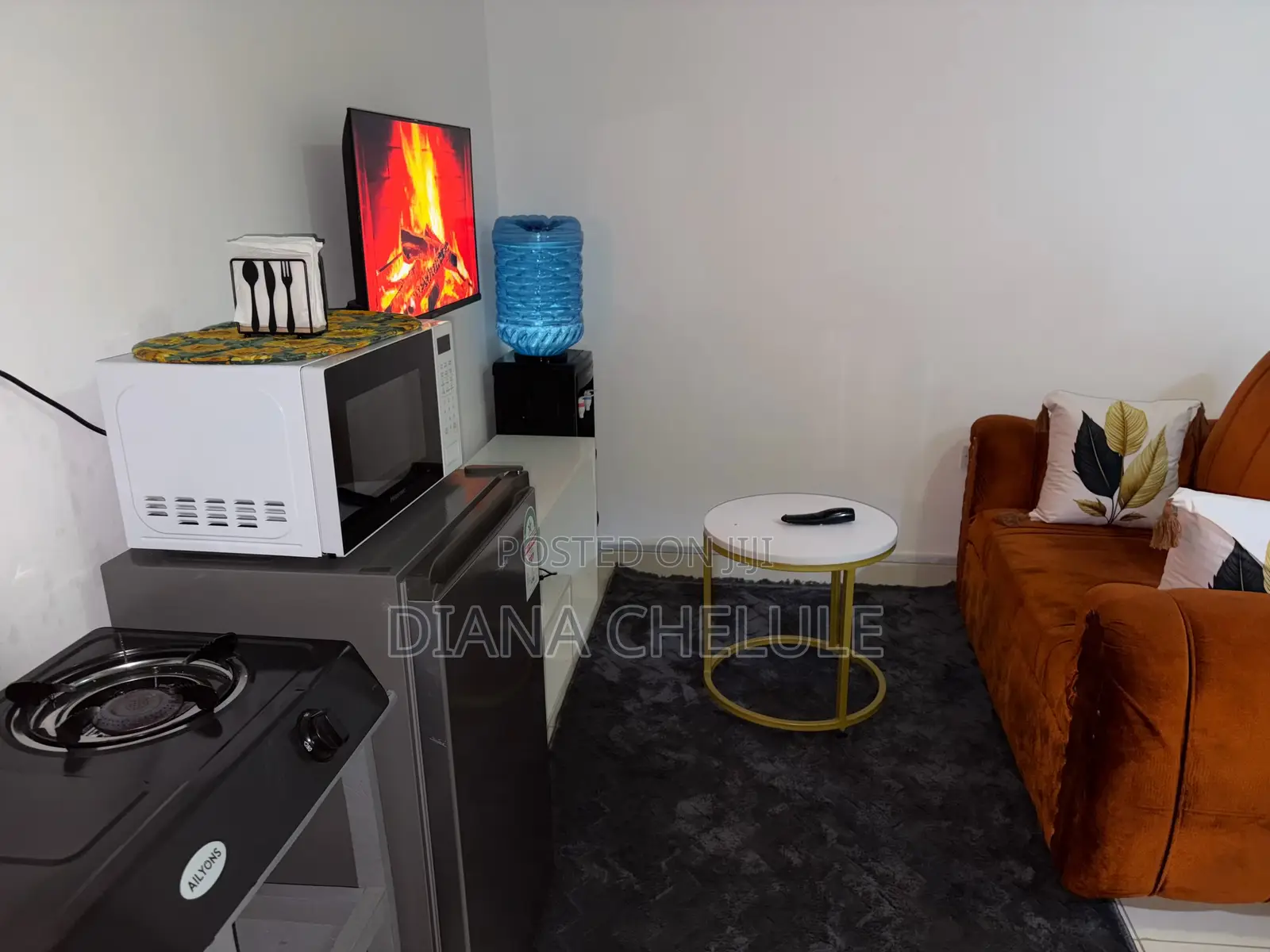Clean Affordable Studios Airbnb Along 4th Avenue Rongai