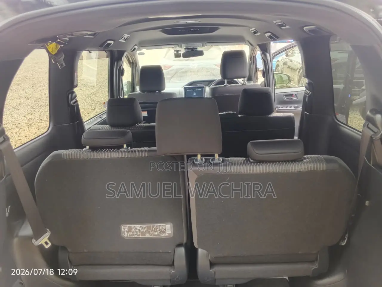Toyota Noah 2.0 AWD (8 Seater) 2019 Black