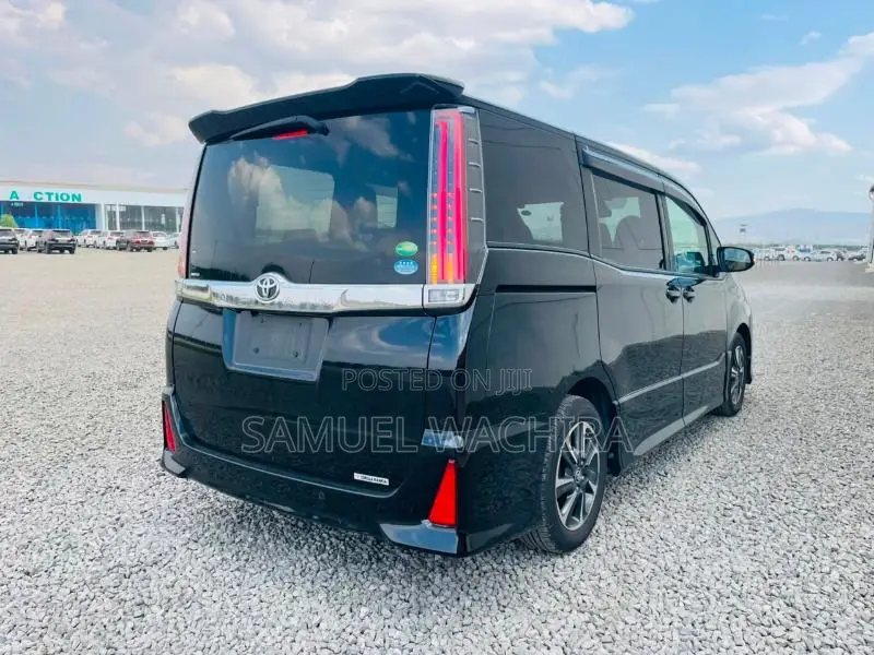 Toyota Noah 2.0 AWD (8 Seater) 2019 Black