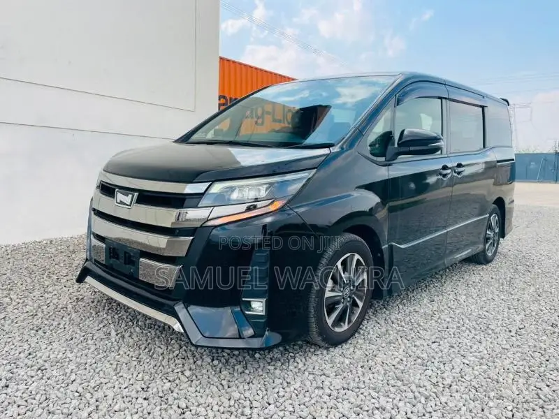 Toyota Noah 2.0 AWD (8 Seater) 2019 Black