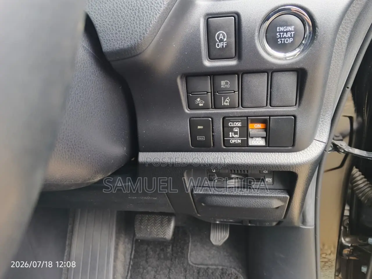 Toyota Noah 2.0 AWD (8 Seater) 2019 Black