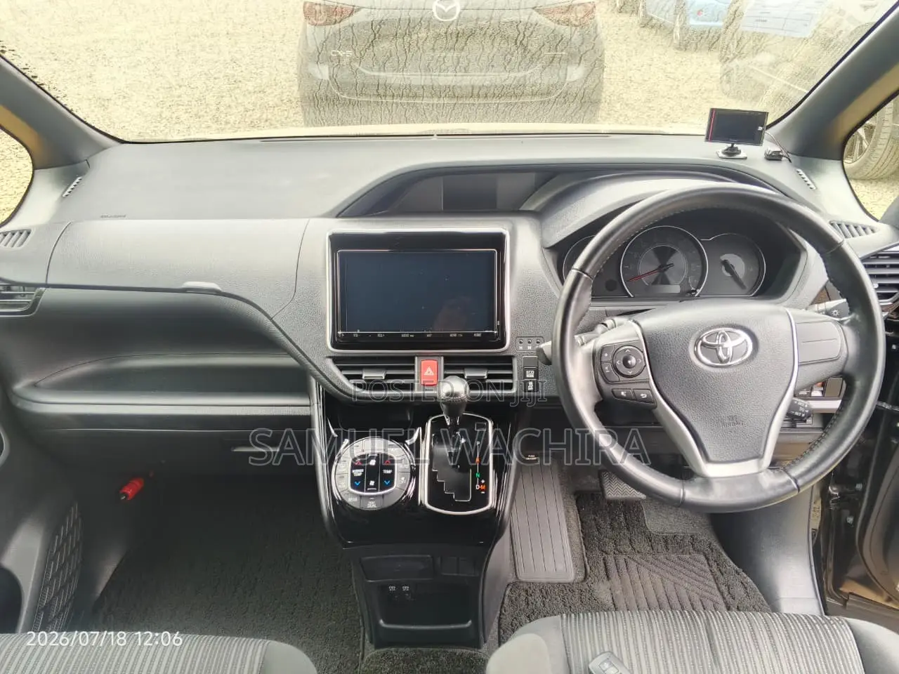 Toyota Noah 2.0 AWD (8 Seater) 2019 Black