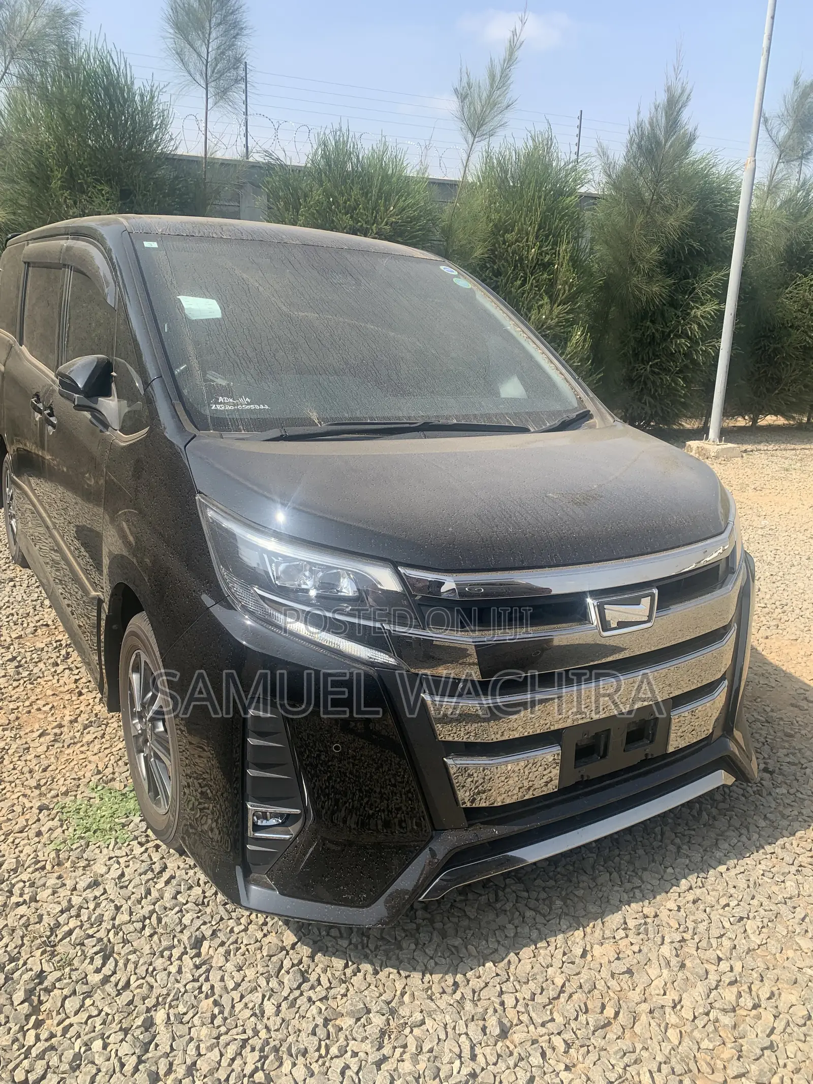 Toyota Noah 2.0 AWD (8 Seater) 2019 Black