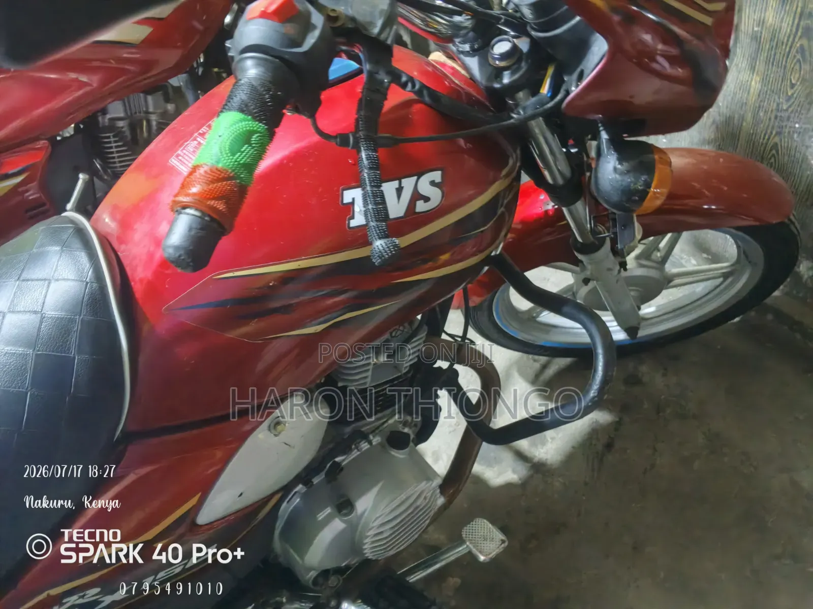 TVS HLX Plus ES 2025 Red