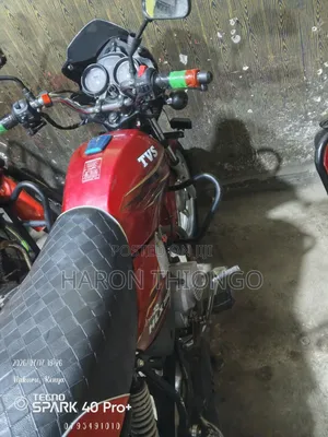 TVS HLX Plus ES 2025 Red