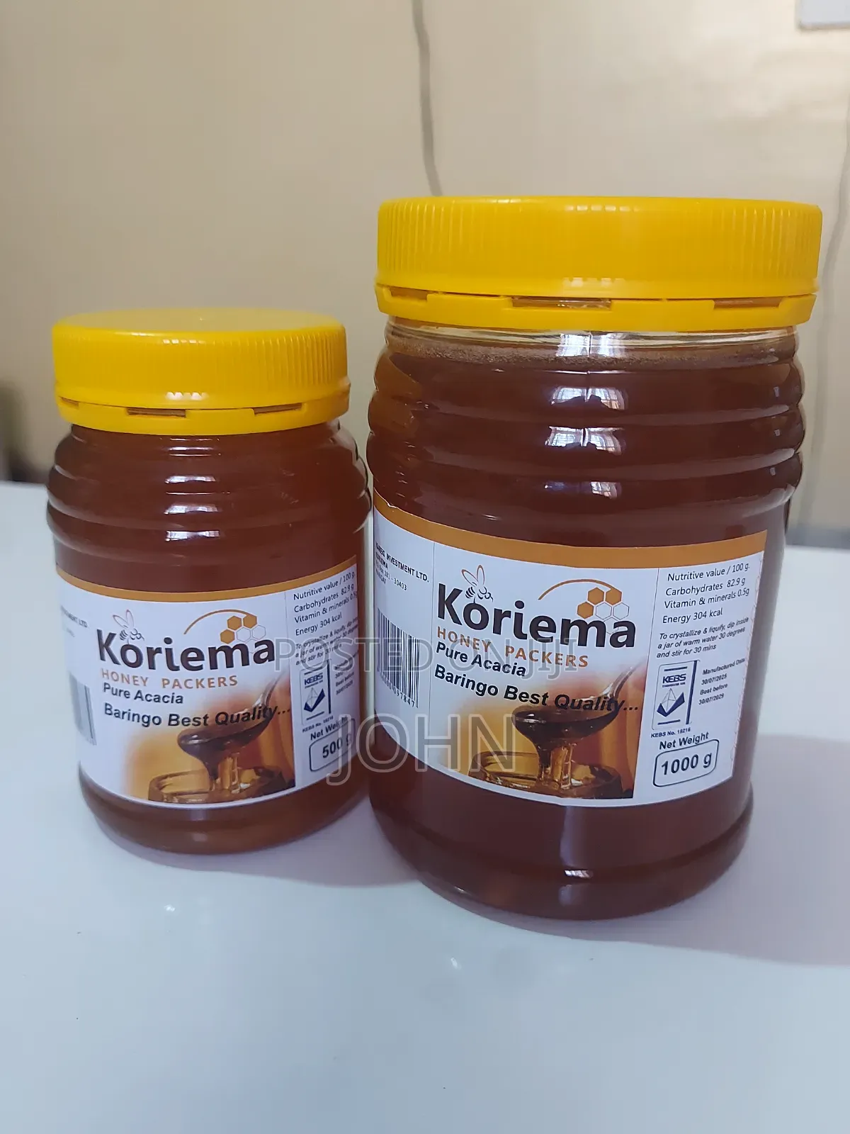 Premium Natural Honey, Organic and Farm Fresh.