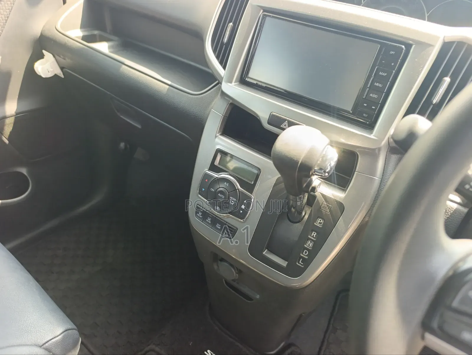 Suzuki Solio 2019 Silver