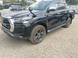 Toyota Hilux 2021 Black