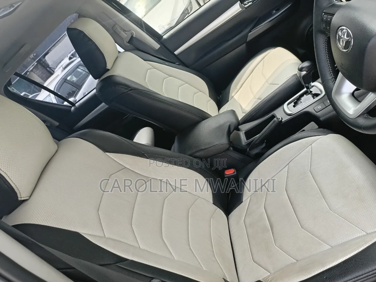 Toyota Hilux 2021 Black
