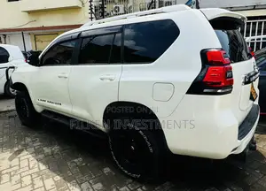 Toyota Land Cruiser Prado 2018 White