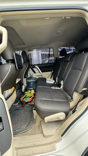 Toyota Land Cruiser Prado 2018 White