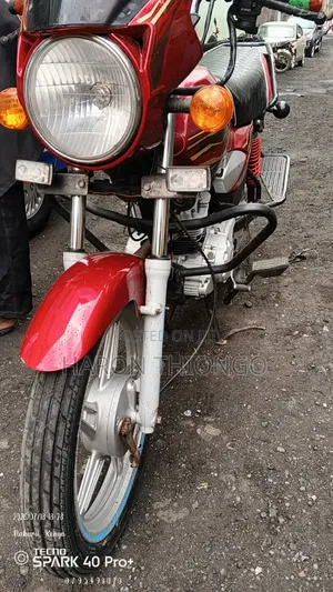 TVS HLX Plus ES 2025 Red