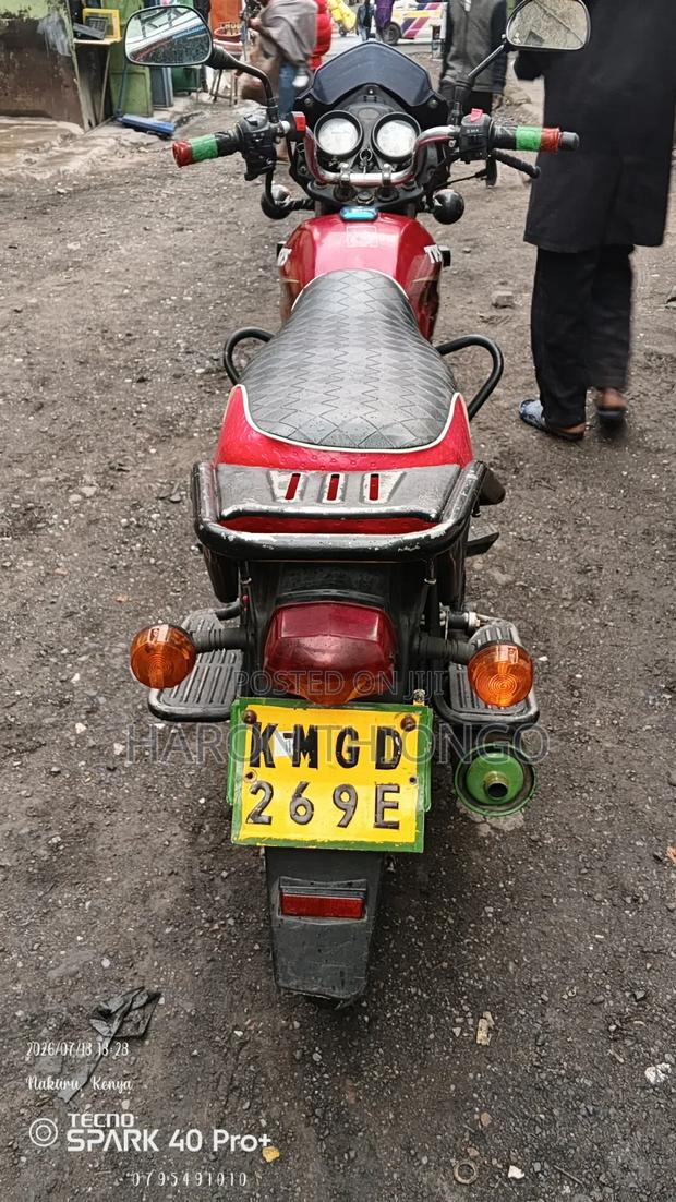TVS HLX Plus ES 2025 Red - thumbnail 2