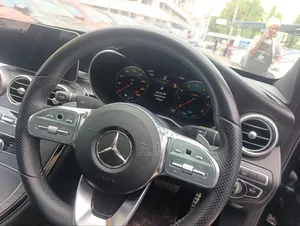 Mercedes-Benz C200 2018 Black