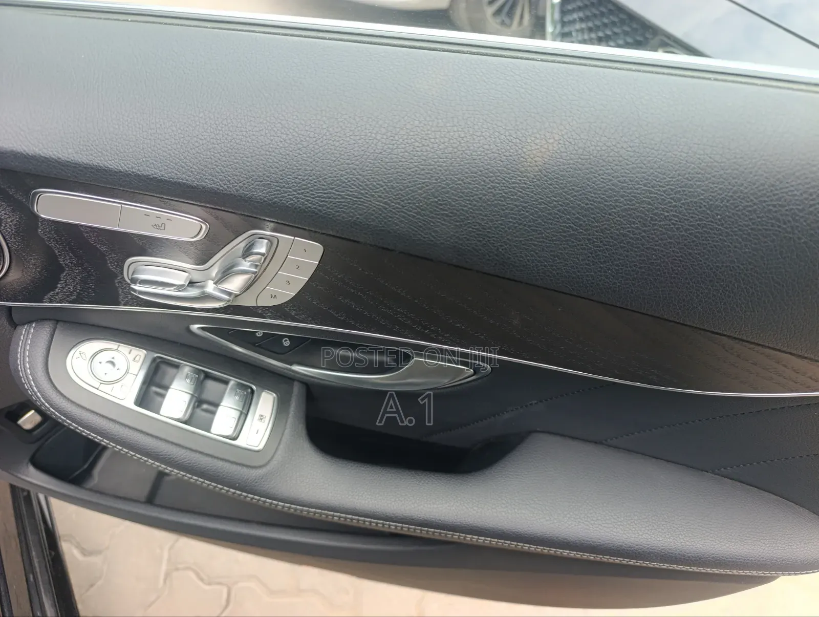 Mercedes-Benz C200 2018 Black