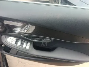 Mercedes-Benz C200 2018 Black