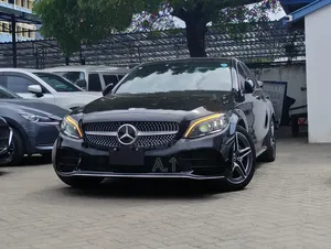 Mercedes-Benz C200 2018 Black