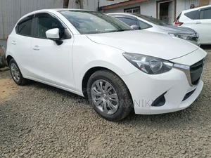 Mazda Demio 2019 Pearl