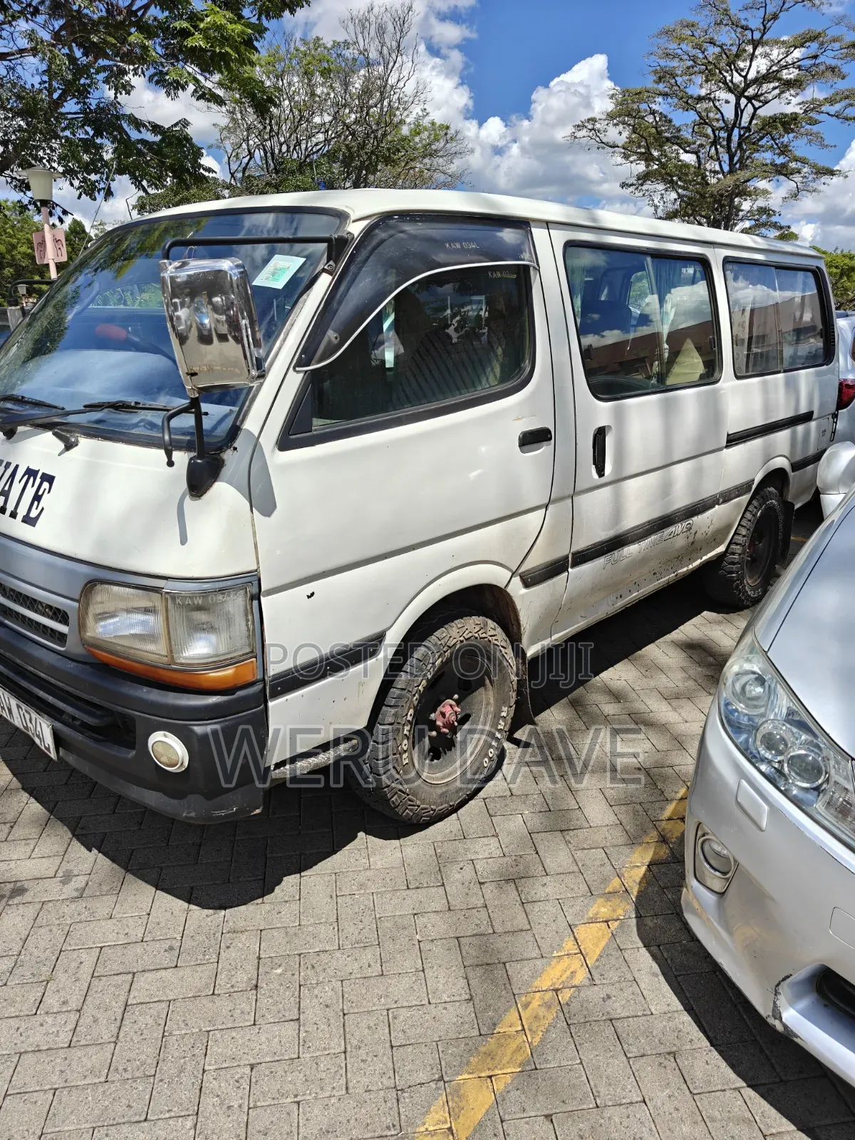 Toyota HiAce 1999 White
