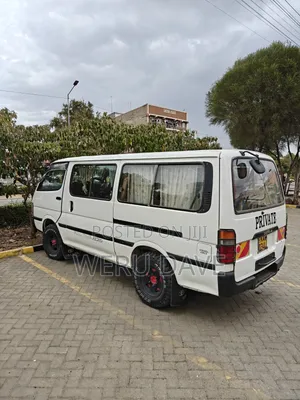 Toyota HiAce 1999 White