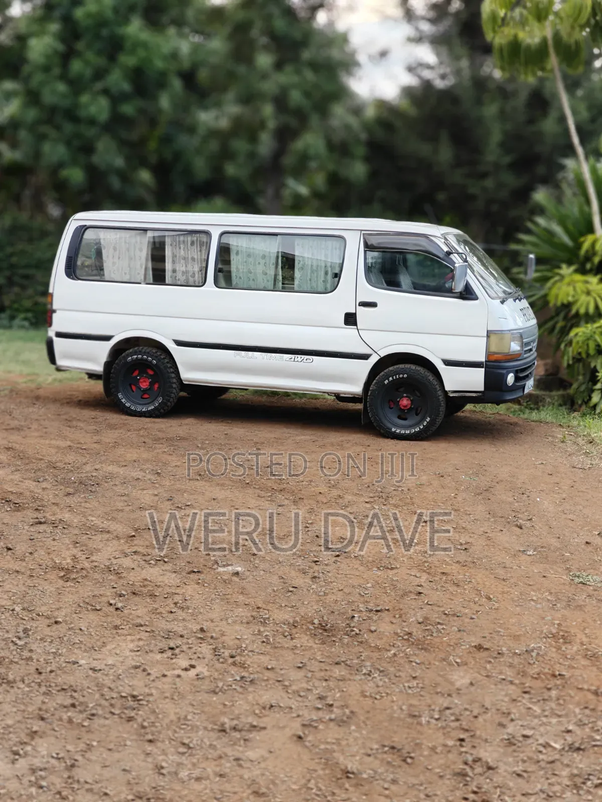Toyota HiAce 1999 White