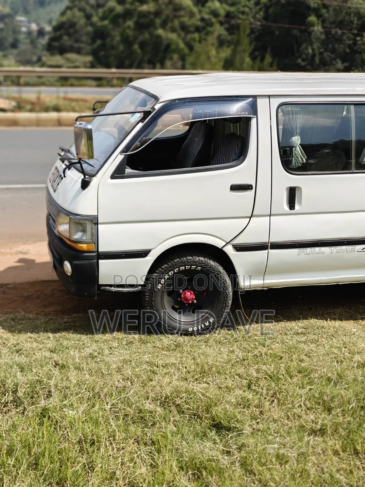 Toyota HiAce 1999 White