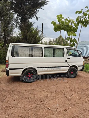 Toyota HiAce 1999 White