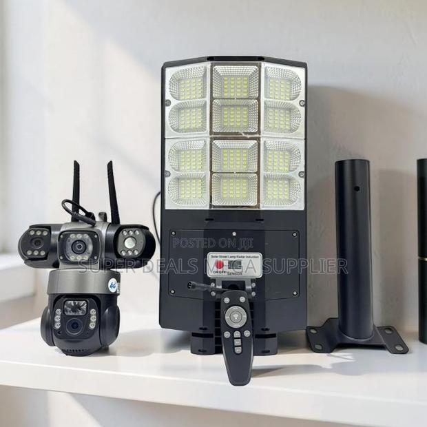 Heavy Duty 20MP 4G PTZ Multiple Lens Solar Camera With Street Light