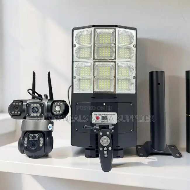 Heavy Duty 20MP 4G PTZ Multiple Lens Solar Camera With Street Light