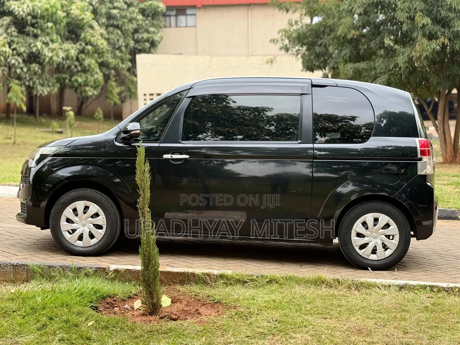 Toyota Spade 2016 Black