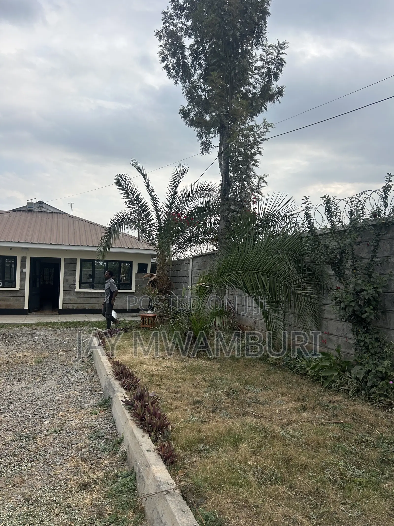 5bdrm House in Katani for rent
