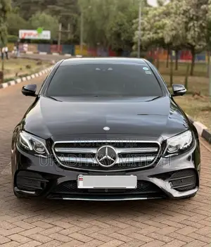 Mercedes-Benz E200 2016 Black