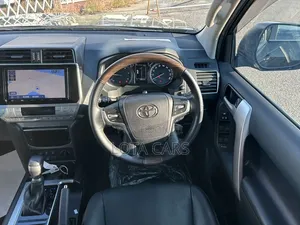 Toyota Land Cruiser Prado 2021 White