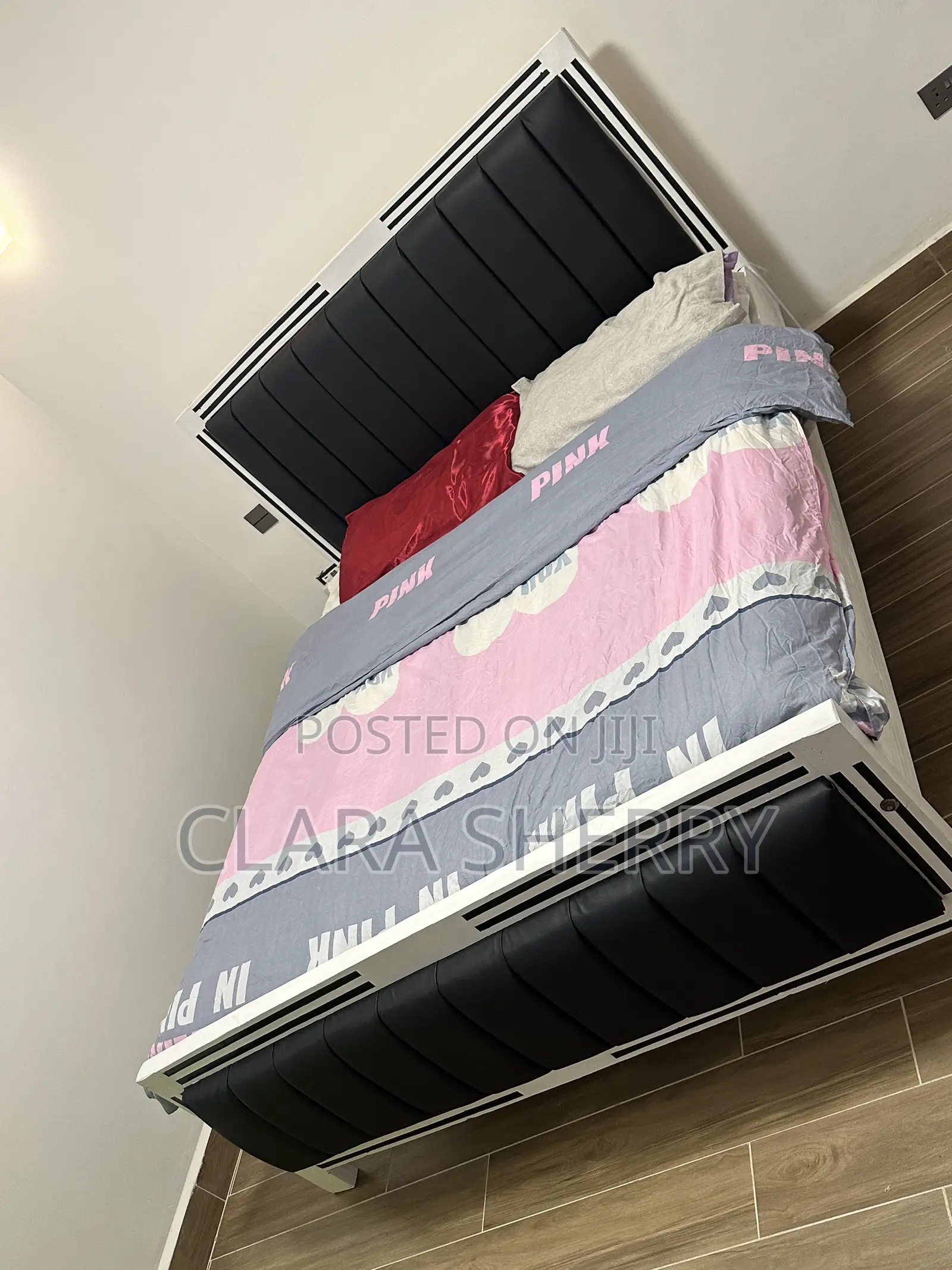 5 by 6 Black and White Slightly Used Mocket BED