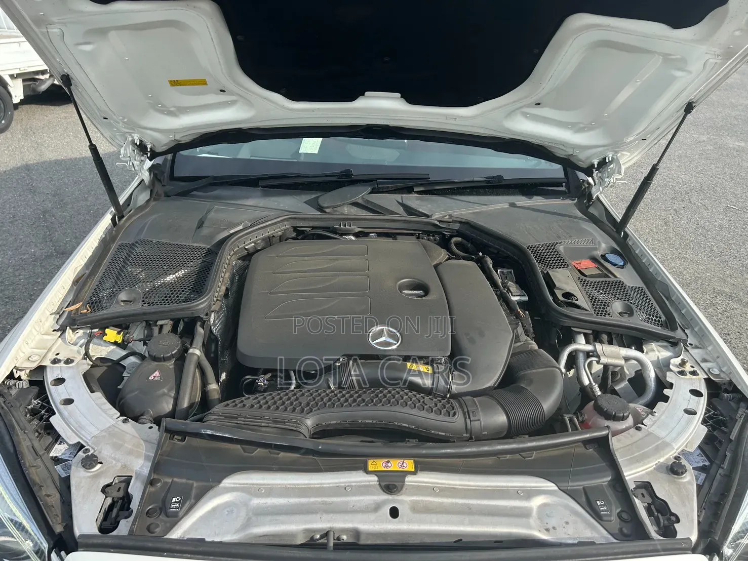 Mercedes-Benz C200 2019 White