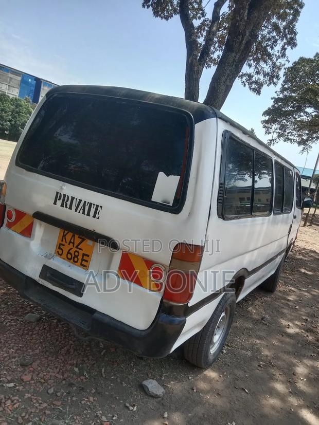 Toyota HiAce 2008 White - thumbnail 2