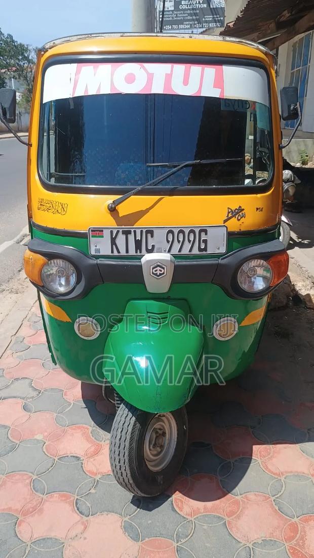 Piaggio 2015 Green - thumbnail 4