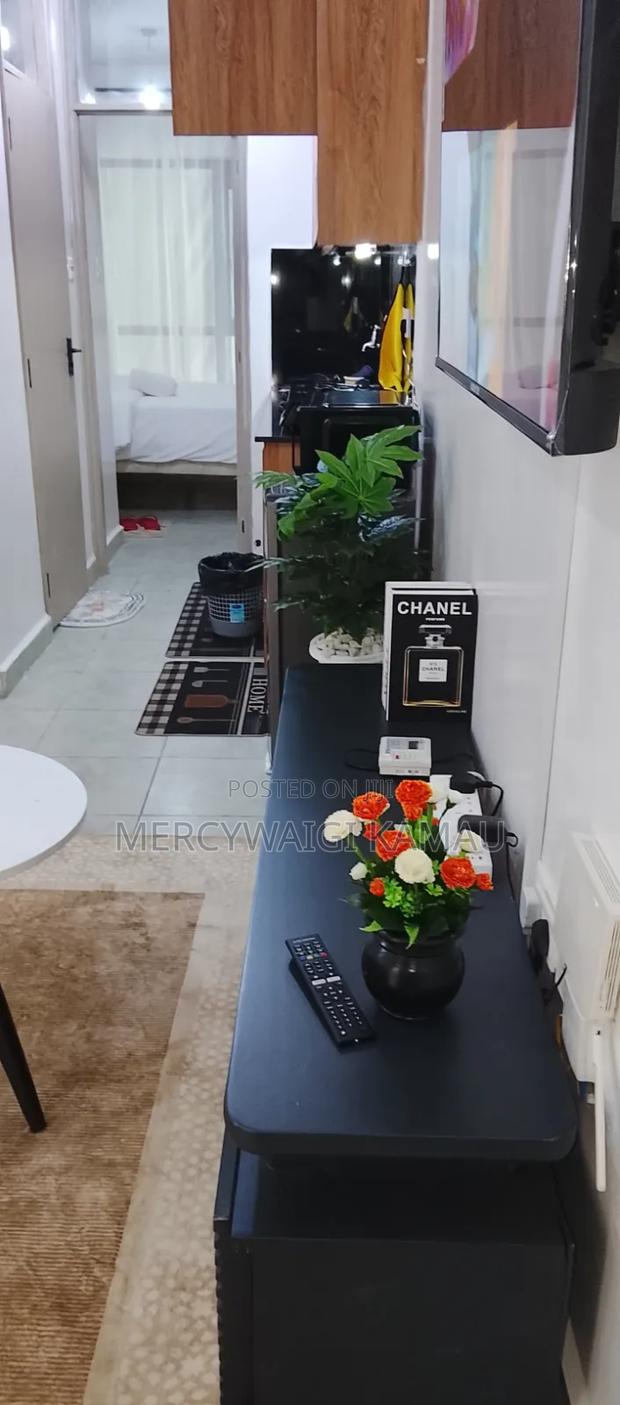 One Bedroom Apartments - thumbnail 6