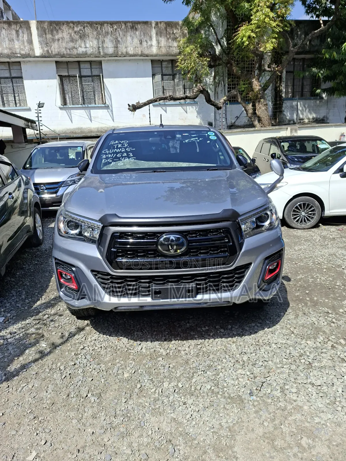 Toyota Hilux 2019 Silver