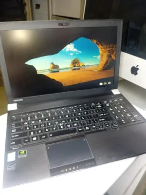 Laptop Toshiba A50 1GB Intel Core i7 HDD 1T