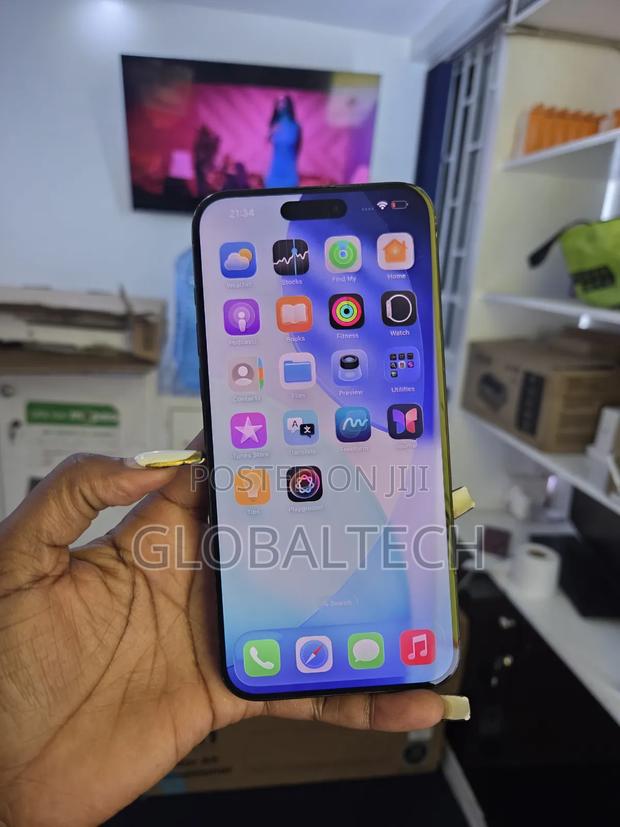 Apple iPhone 15 Pro Max 256 GB Blue - thumbnail 3