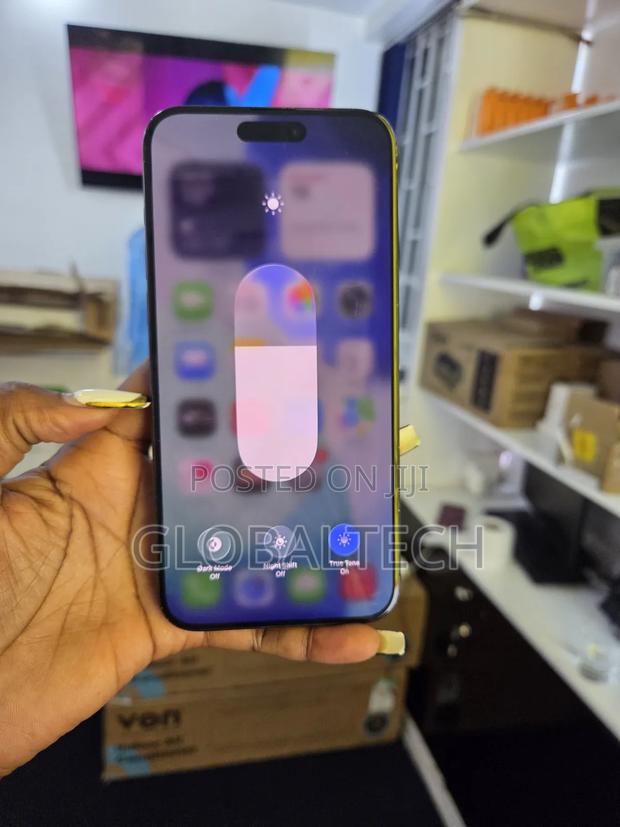 Apple iPhone 15 Pro Max 256 GB Blue - thumbnail 4