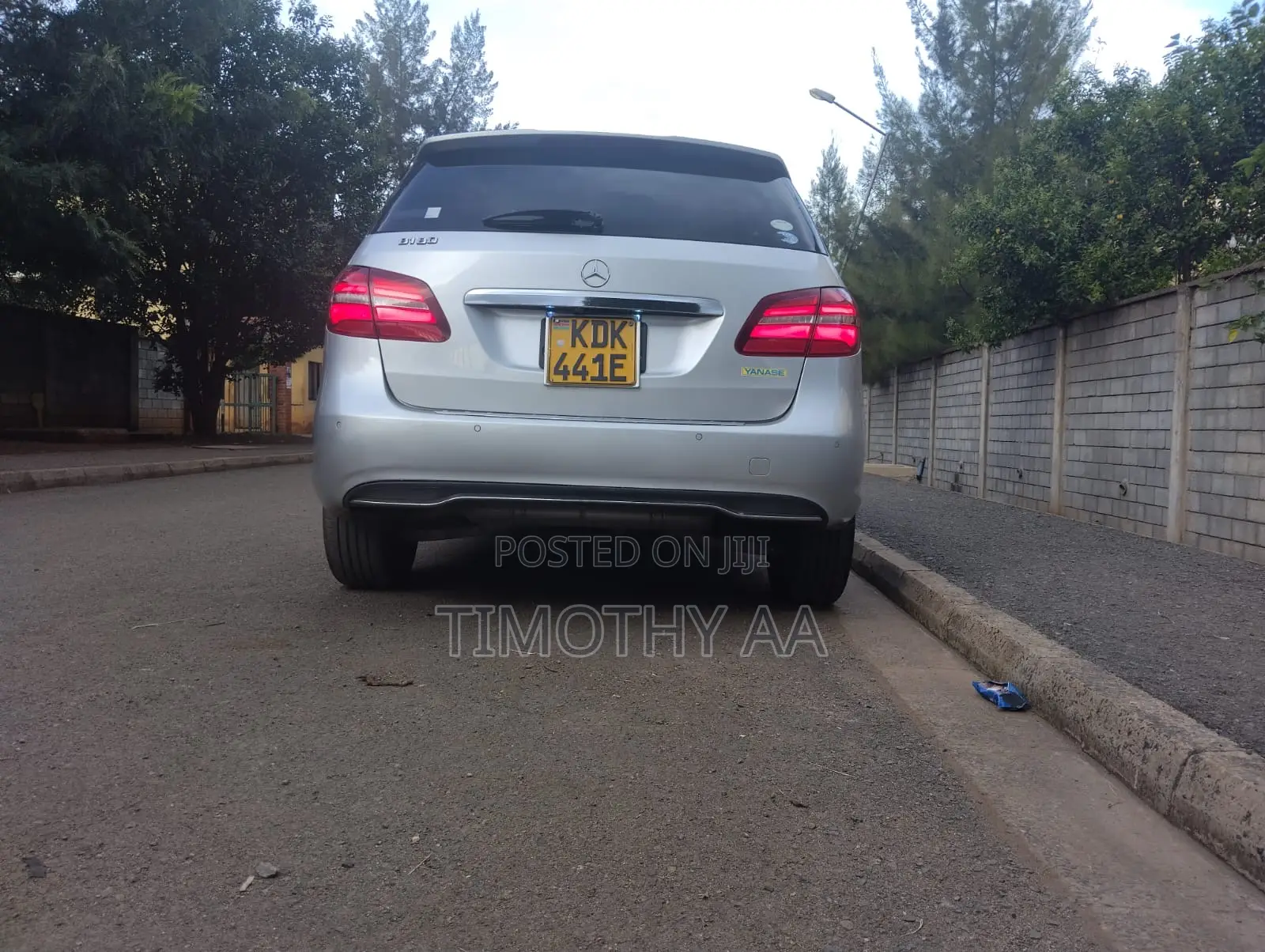 Mercedes-Benz B-Class B180 Petrol 2015 Silver