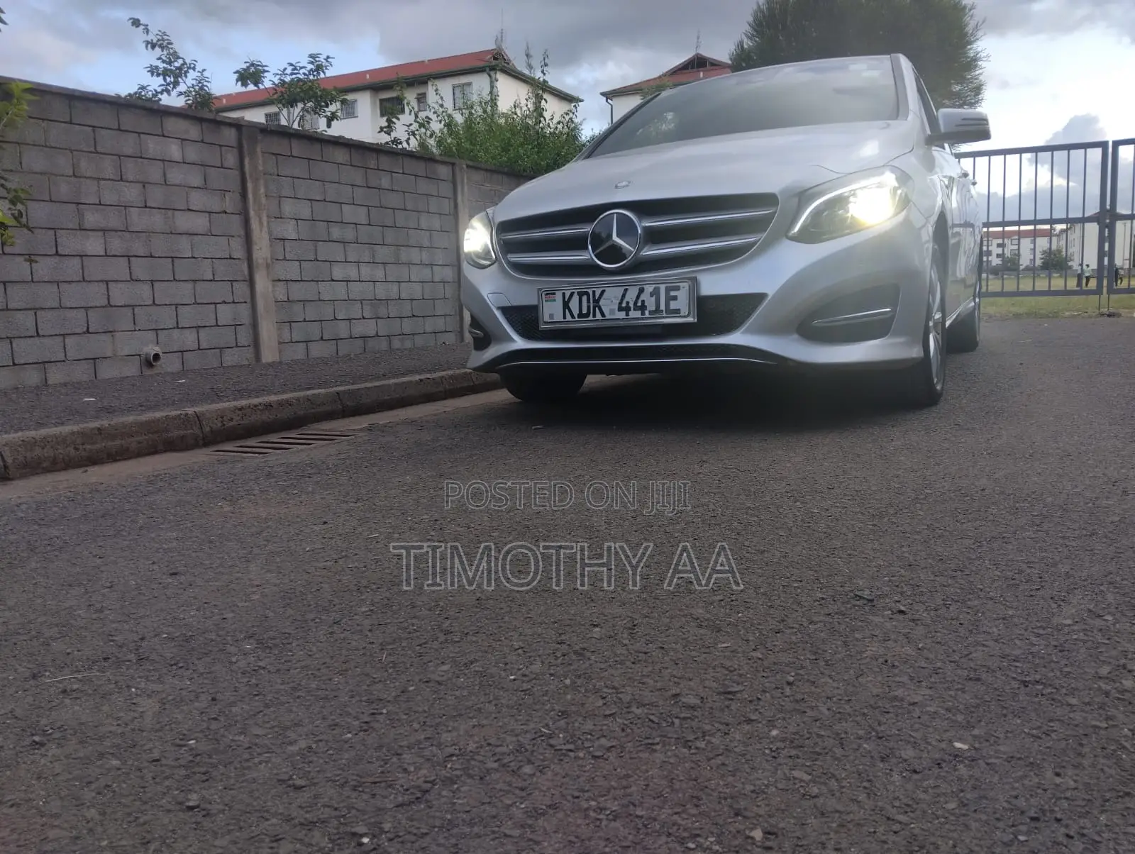 Mercedes-Benz B-Class B180 Petrol 2015 Silver
