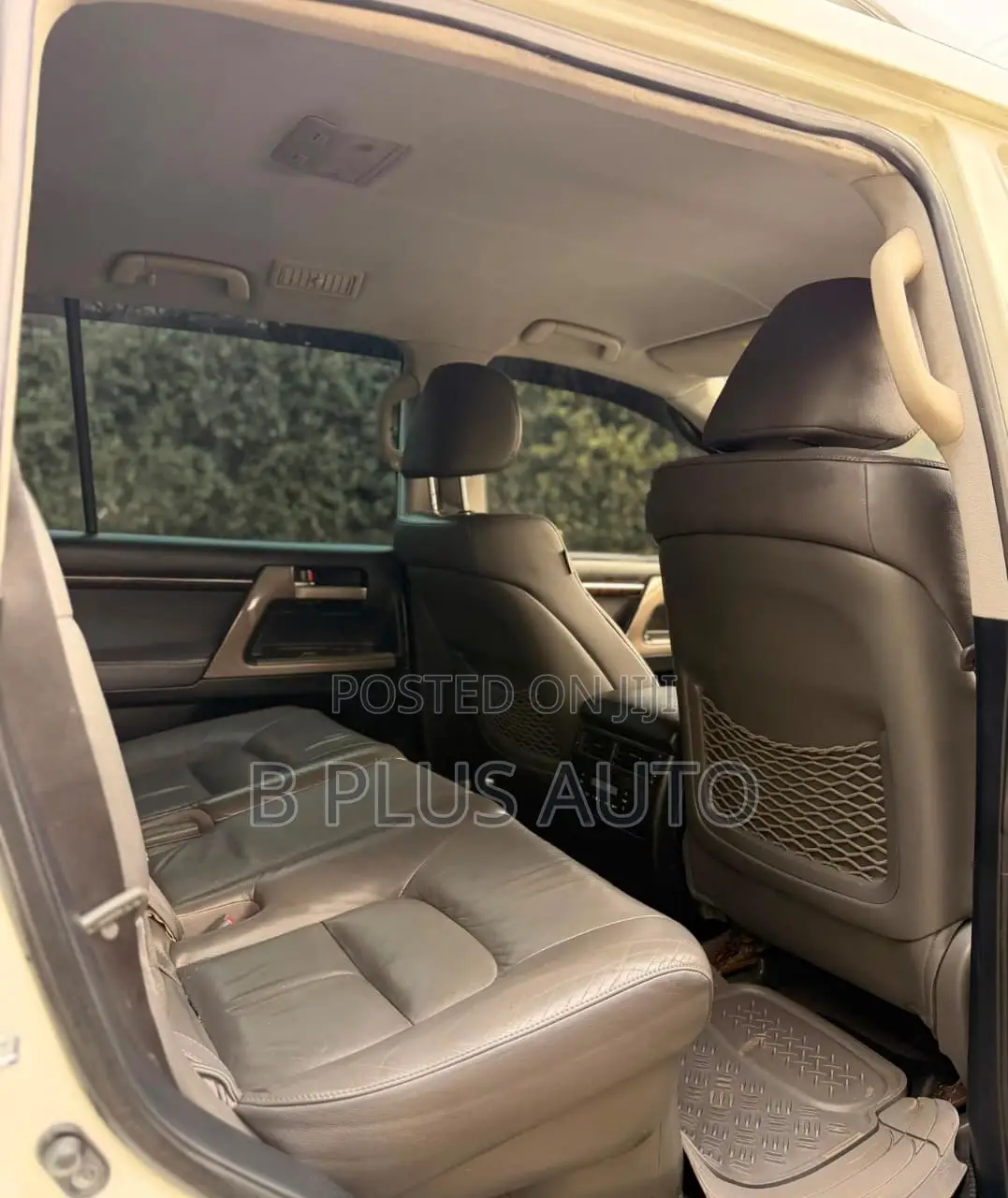 Toyota Land Cruiser 2010 White