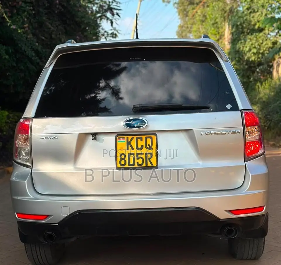 Subaru Forester 2011 Silver