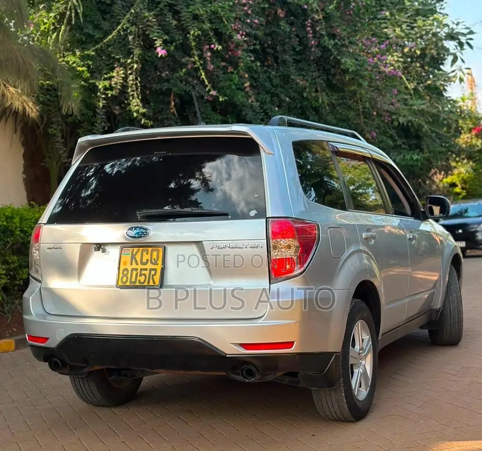 Subaru Forester 2011 Silver