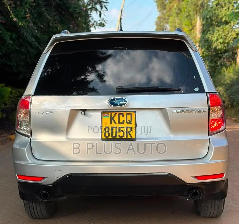 Subaru Forester 2011 Silver